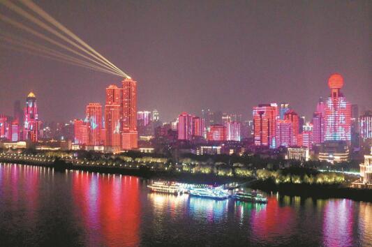 英雄之城，光明新生