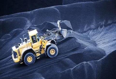 重點(diǎn)用戶不簽長(zhǎng)協(xié)，煤企經(jīng)營(yíng)困難，減產(chǎn)才能自救!