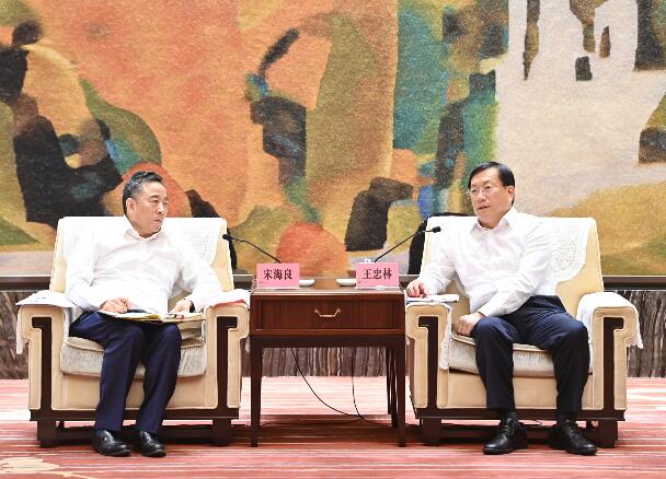 宋海良拜會武漢市委書記王忠林、市長周先旺