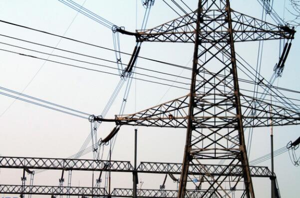 當(dāng)“5機”遇上特高壓:電網(wǎng)大動脈背后的“懂行”密碼