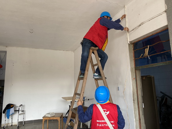 國網(wǎng)寧?？h供電公司加快老小區(qū)改造 居民用電實現(xiàn)安全和穩(wěn)定“雙保險”