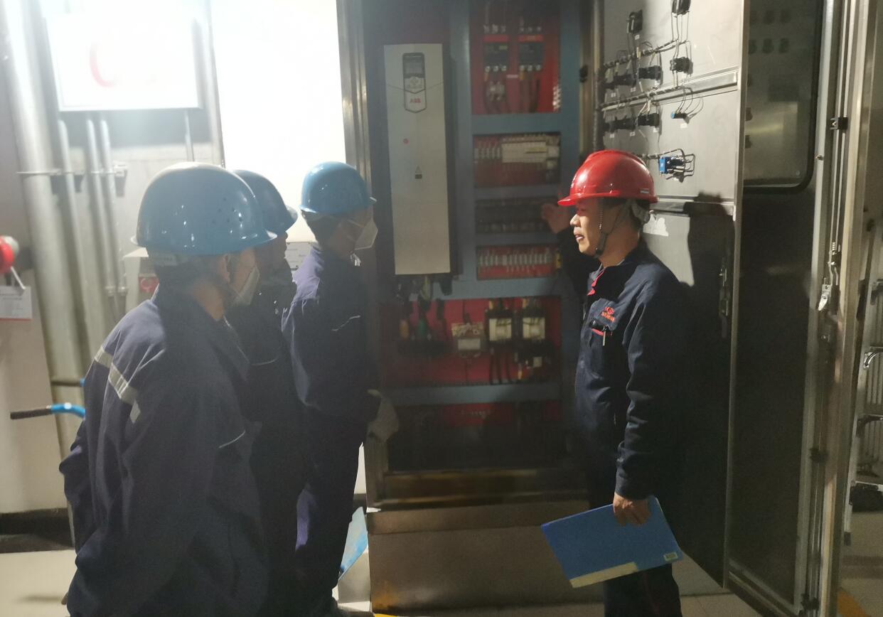 就地過年心中暖，春節(jié)在崗你最美