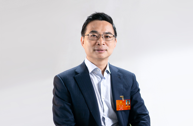 全國(guó)人大代表張雷：推動(dòng)零碳新工業(yè)革命
