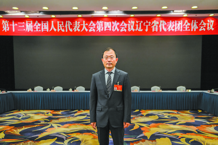 國人大代表 國網(wǎng)遼寧省電力有限公司董事長、黨委書記石玉東：加強(qiáng)能源互濟(jì) 促進(jìn)能源互聯(lián)網(wǎng)發(fā)展