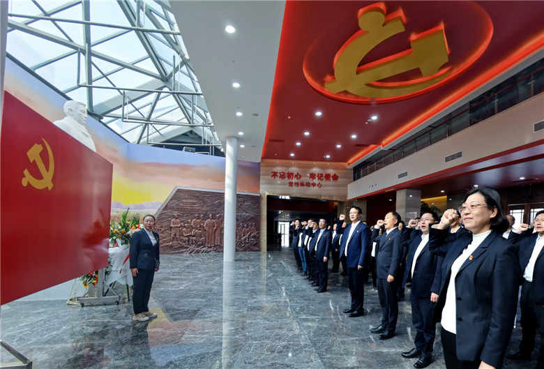 國網(wǎng)諸城市供電公司開展“賡續(xù)紅色基因，汲取前行力量”黨史學(xué)習(xí)教育