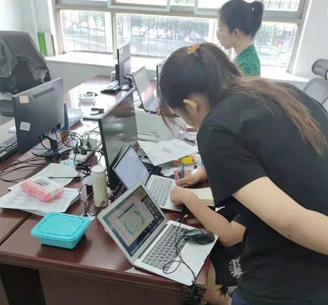 國網(wǎng)信通產(chǎn)業(yè)集團：暴雨中，他們選擇堅守崗位