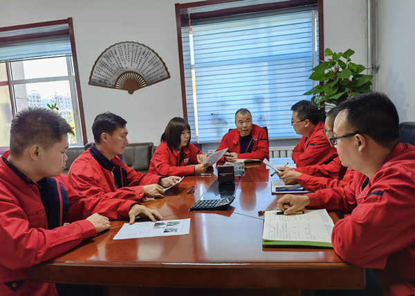 烏海電業(yè)局千里山分局：修訂宣貫班組標(biāo)準(zhǔn)，促進(jìn)班組有序發(fā)展