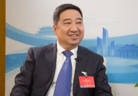 中國西電集團(tuán)有限公司黨委書記、董事長、中國電氣裝備集團(tuán)董事長白忠泉