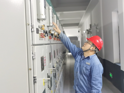 李豐祿:練內(nèi)功強(qiáng)筋骨 干事業(yè)勇?lián)?dāng)