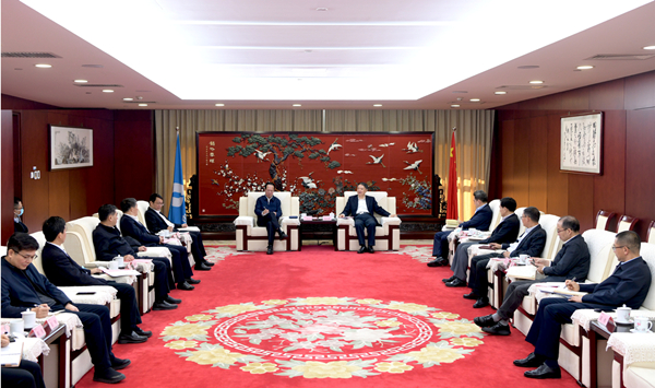 溫樞剛會見中國電建黨委書記、董事長丁焰章