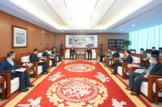 舒印彪鄧建玲會(huì)見(jiàn)哈電集團(tuán)董事長(zhǎng)曹志安、總經(jīng)理吳偉章