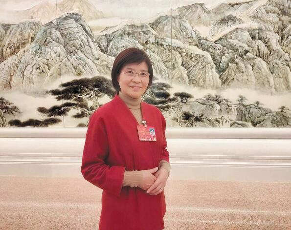 可靠電力助推紡織業(yè)綠色智能轉(zhuǎn)型——訪全國人大代表、江蘇陽光集團黨委書記、江蘇陽光股份有限公司董事長陳麗芬