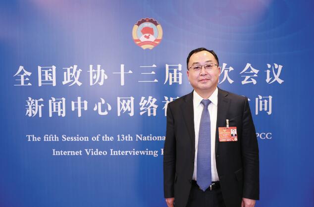 【兩會(huì)】國(guó)家電網(wǎng)有限公司副總工程師奚國(guó)富:提升公共充換電保障能力 服務(wù)新能源汽車產(chǎn)業(yè)發(fā)展