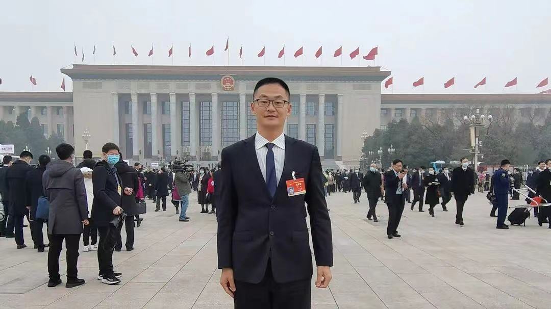 丁明：以數(shù)字化、智能化提升綠色化、低碳化