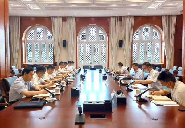 丁焰章拜訪國(guó)家能源局黨組書記、局長(zhǎng)章建華