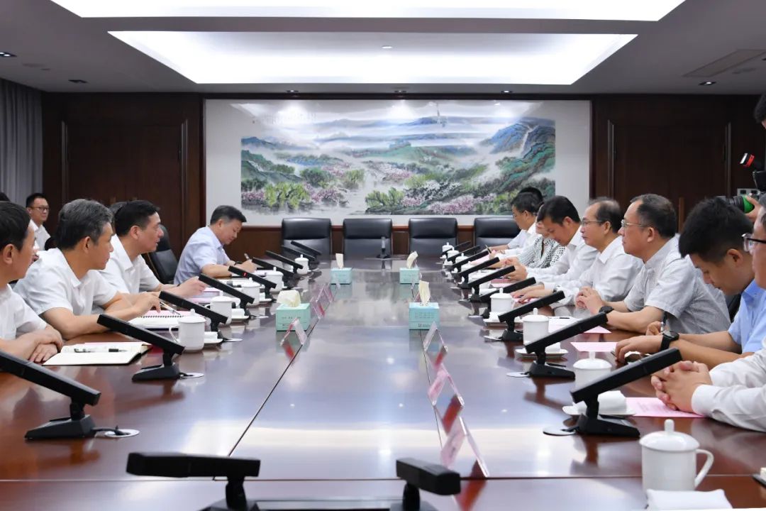 江毅拜會(huì)陳浩、南存輝并調(diào)研駐浙企業(yè)