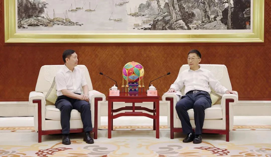 中核集團(tuán)總經(jīng)理、黨組副書記顧軍拜會(huì)廣西壯族自治區(qū)黨委書記劉寧