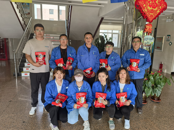 烏海市千里山供電公司：開展“愛心助農(nóng)，枸杞認購”活動