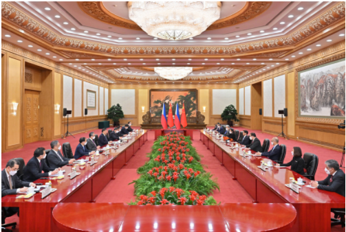 習(xí)近平:中國(guó)愿同菲方開(kāi)展光伏、風(fēng)能等綠色能源合作