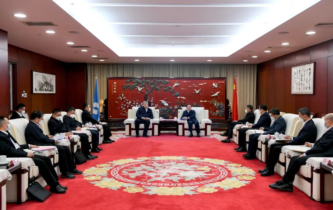 中國華電黨組書記、董事長江毅會見國家能源集團(tuán)黨組書記、董事長劉國躍