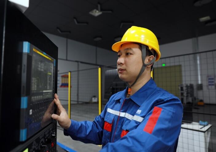 【兩會好聲音】全國人大代表李海樺:加大力度促進內(nèi)燃機產(chǎn)業(yè)發(fā)展