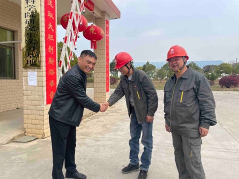 國(guó)網(wǎng)道縣供電公司:送政策?促發(fā)展?助力企業(yè)復(fù)工復(fù)產(chǎn)