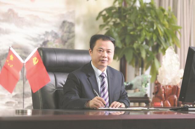 全國(guó)人大代表、天能控股集團(tuán)有限公司董事長(zhǎng)張?zhí)烊危喊l(fā)揮科技創(chuàng)新主力軍作用 推動(dòng)儲(chǔ)能產(chǎn)業(yè)高質(zhì)量發(fā)展