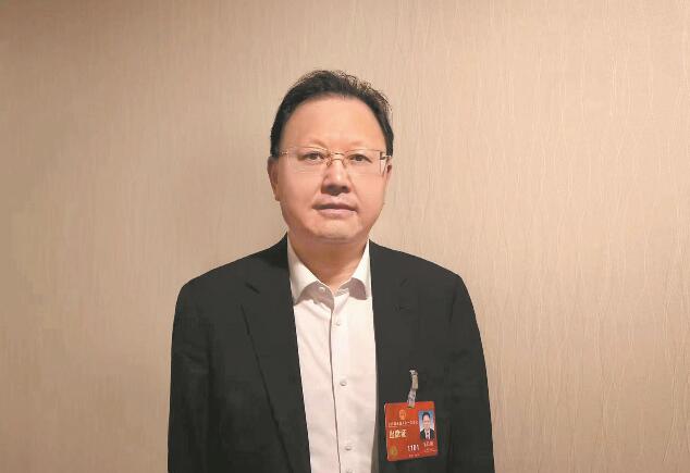 加快新能源產(chǎn)業(yè)技術(shù)創(chuàng)新 助推能源綠色低碳轉(zhuǎn)型——訪全國人大代表、江西贛鋒鋰業(yè)集團(tuán)股份有限公司董事長李良彬