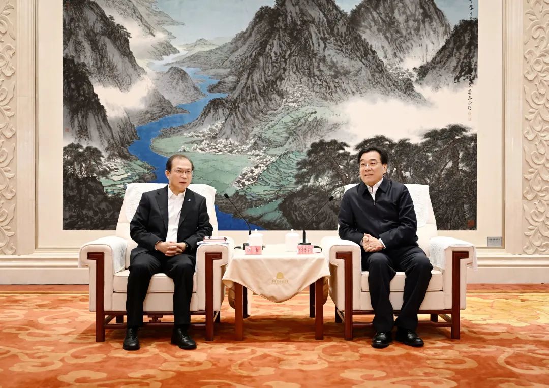 華電集團(tuán)黨組書記、董事長(zhǎng)江毅拜會(huì)江蘇省委書記信長(zhǎng)星