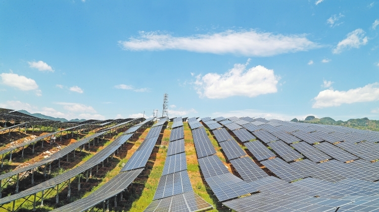 南方電網(wǎng)加快構(gòu)建新型電力系統(tǒng)助力貴州實現(xiàn)“雙碳”目標(biāo)