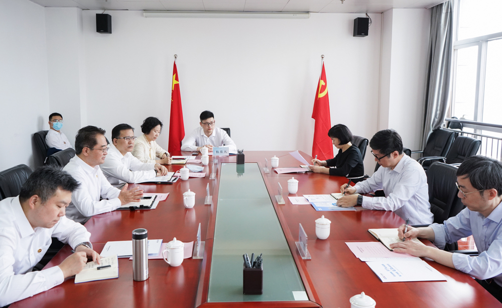 中國(guó)能建黨委常委、副總經(jīng)理吳云與國(guó)家能源局華中監(jiān)管局黨組書(shū)記、局長(zhǎng)任育之會(huì)談