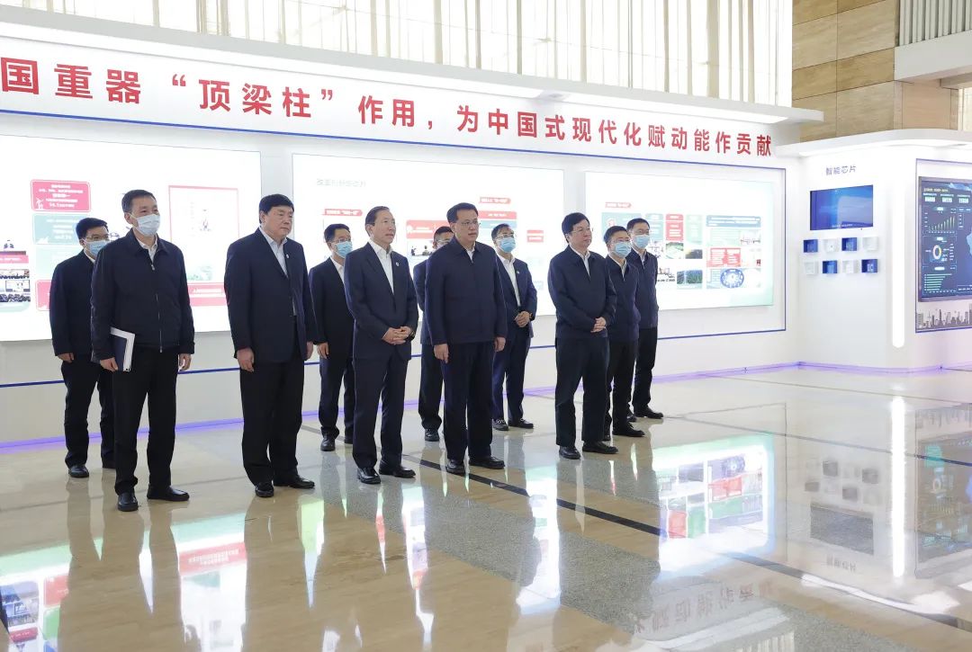 重慶市委書(shū)記袁家軍、市長(zhǎng)胡衡華與國(guó)家電網(wǎng)董事長(zhǎng)辛保安、總經(jīng)理張智剛會(huì)談