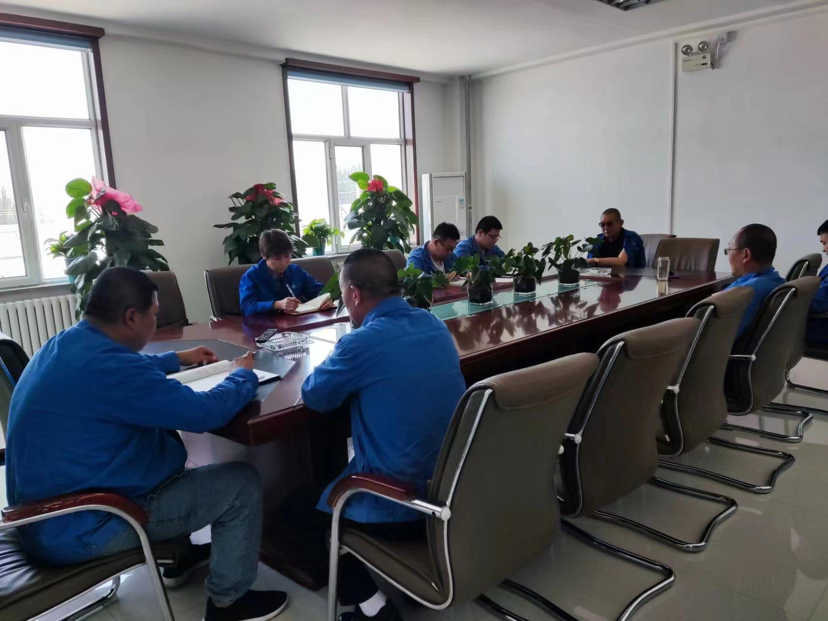 烏海市千里山供電公司：節(jié)前糾“四風(fēng)”，廉潔過(guò)“端午”