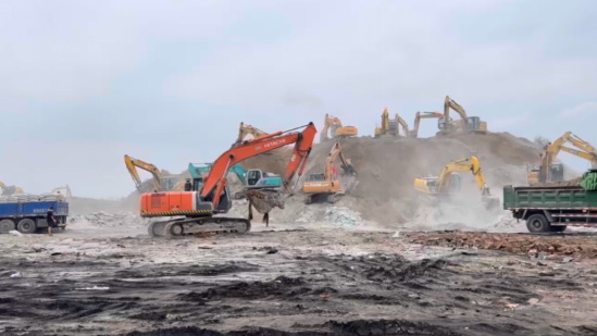 【防汛救災(zāi) 央企行動(dòng)】爭(zhēng)分奪秒加固堤壩，中建集團(tuán)馳援天津防汛抗洪一線