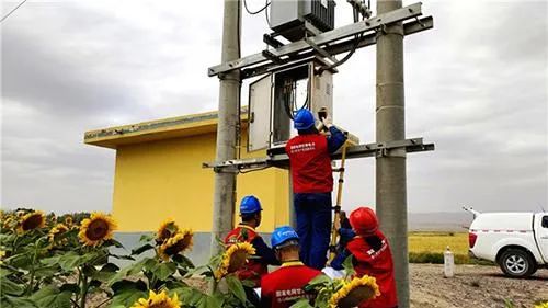 國(guó)網(wǎng)永昌縣供電公司:戰(zhàn)高溫斗酷暑 全力以赴保供電