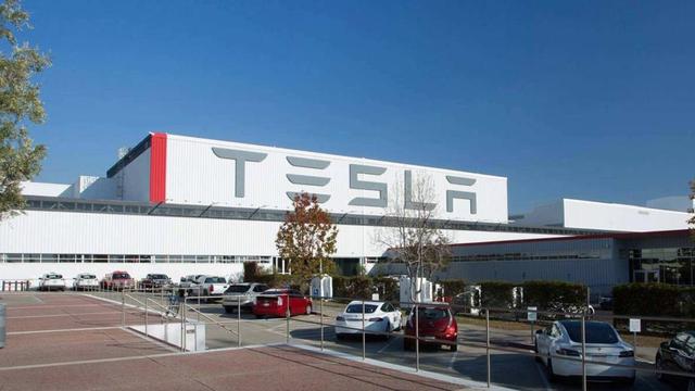 明年特斯拉繼續(xù)降價(jià)?高盛下調(diào)盈利預(yù)期，市值蒸發(fā)超2000億元