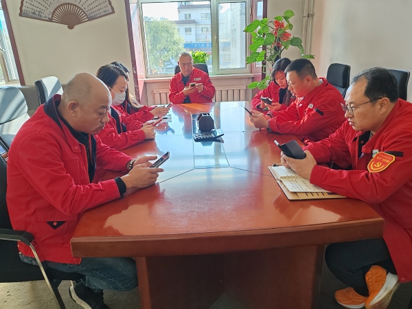 烏海市千里山供電公司：學習新細則，提升班組管理