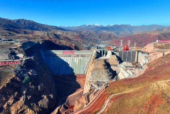 國家重點能源項目青?，敔枔跛娬鞠麻l蓄水