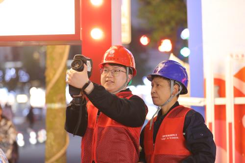 國(guó)網(wǎng)壽寧縣供電公司:夜巡測(cè)溫“把脈”電網(wǎng)安全