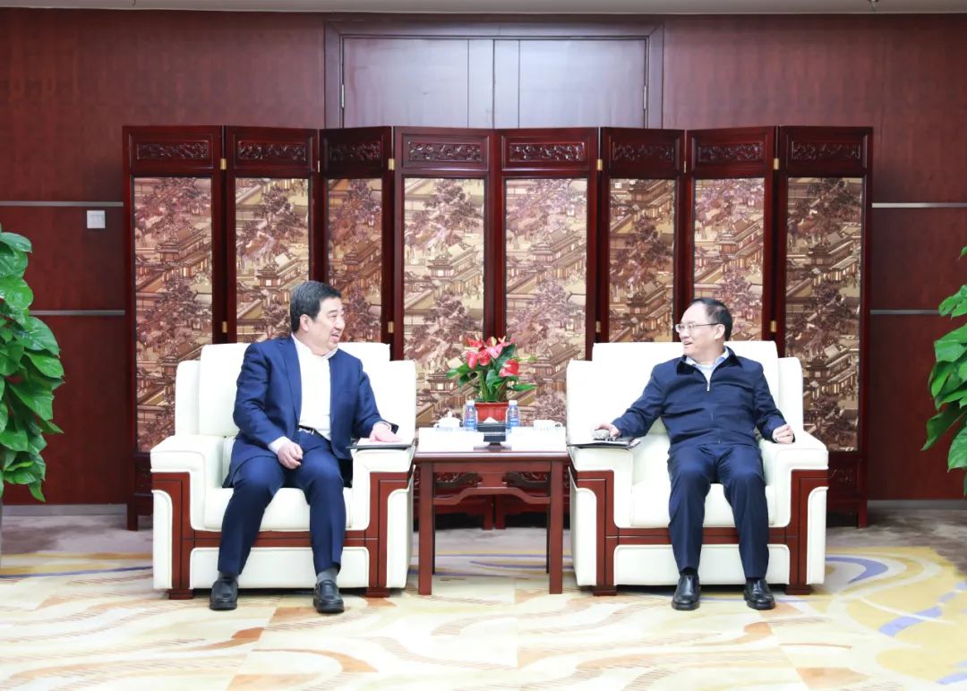 中國電氣裝備白忠泉董事長、周群總經(jīng)理拜訪中鋁集團董事長段向東、總經(jīng)理王石磊