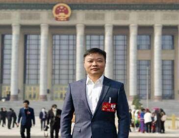 【兩會好聲音】全國人大代表、小鵬汽車董事長何小鵬：探索限定場景無人駕駛法規(guī)，助力車網(wǎng)融合和低空經(jīng)濟騰飛