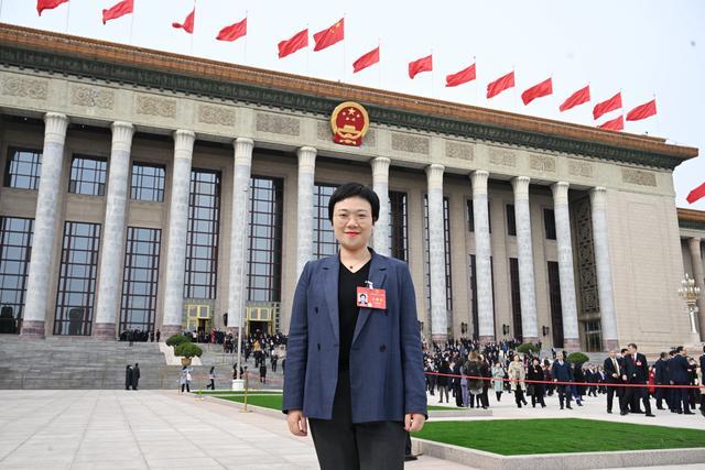 全國(guó)人大代表、上汽集團(tuán)零束科技黨委副書(shū)記劉懿艷:建議加大中國(guó)智能電動(dòng)汽車(chē)技術(shù)出海專利保護(hù)力度