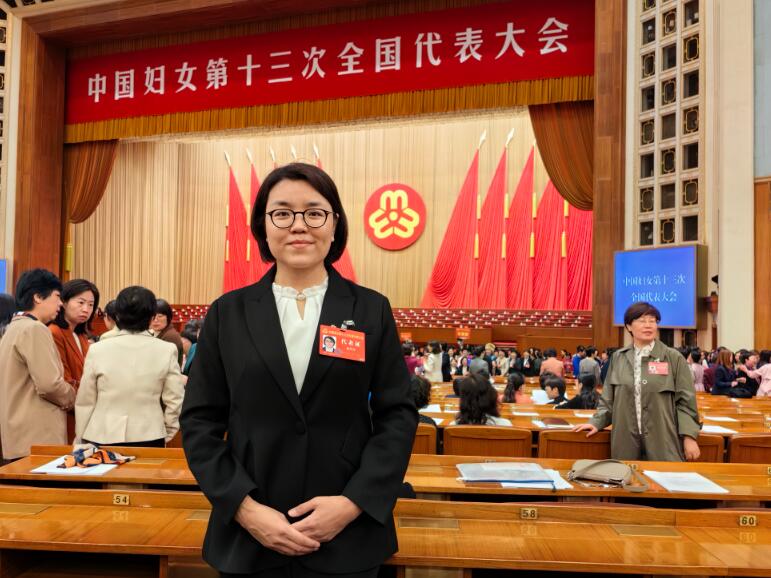 中國能建北京設(shè)備公司黨委書記、董事長(zhǎng)，中國能建首批一級(jí)技術(shù)專家張?jiān)氯A獲全國三八紅旗手榮譽(yù)稱號(hào)