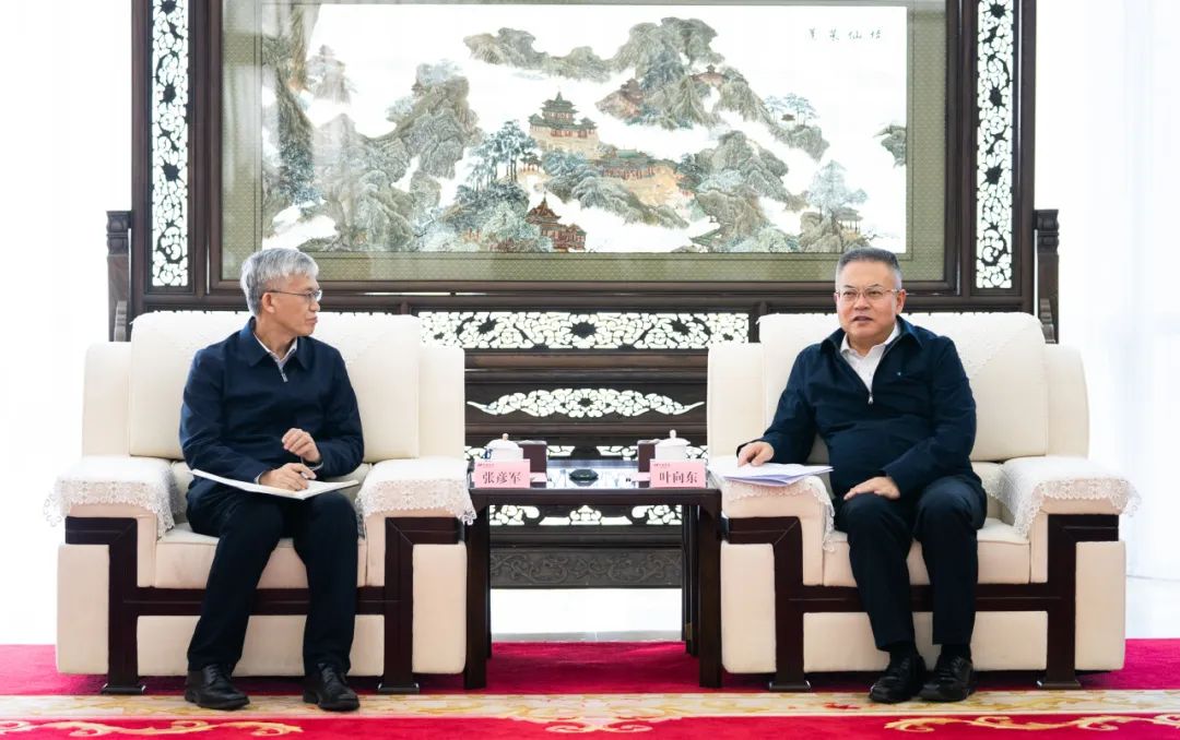 華電集團(tuán)黨組副書記、董事、總經(jīng)理葉向東會見東方電氣董事、總經(jīng)理、黨組副書記張彥軍