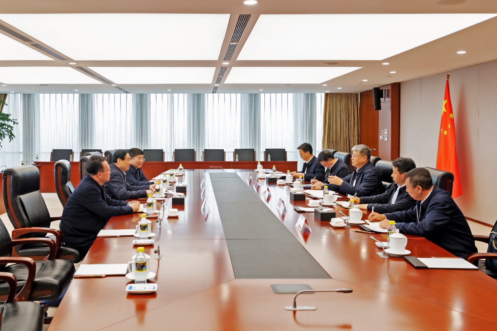 國家能源集團黨組書記、董事長劉國躍會見陜西省政協(xié)副主席、榆林市委書記張曉光