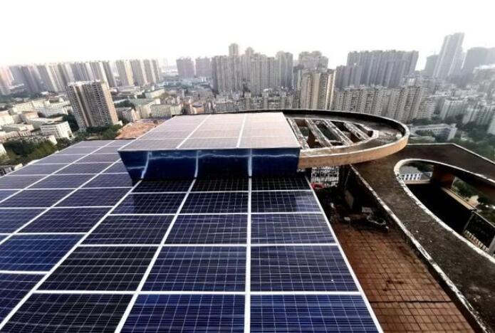 屋頂“發(fā)電站”，不再躺著賺