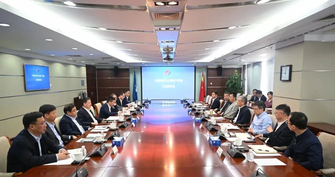 中國電氣裝備黨委副書記、總經(jīng)理周群拜訪中國電建黨委副書記、總經(jīng)理王斌