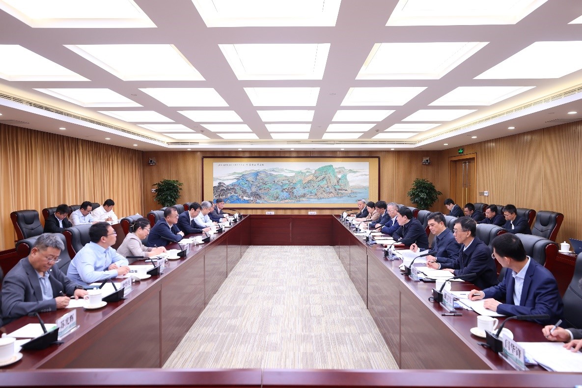 西安交通大學(xué)黨委書記盧建軍、校長張立群赴國家電網(wǎng)座談交流