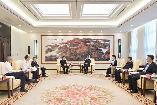 華能集團黨組書記、董事長溫樞剛拜會內(nèi)蒙古自治區(qū)黨委書記孫紹騁、自治區(qū)主席王莉霞