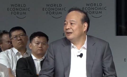 寧德時代董事長曾毓群回應(yīng)“卷王”標簽，強調(diào)價值競爭與創(chuàng)新